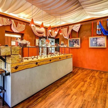 Guest house Pivovar Cerny Orel - Hotel & Restaurant Kromeriz