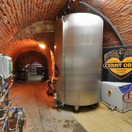 Konukevi Pivovar Cerny Orel - & Restaurant