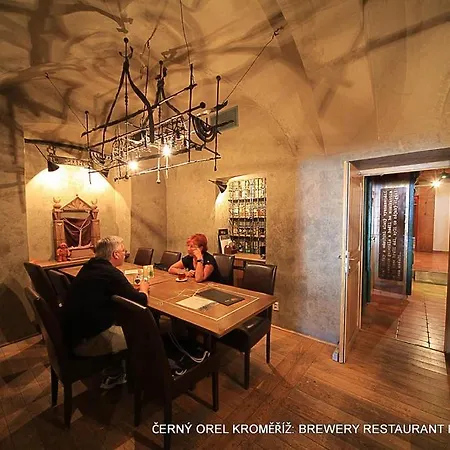 Guest house Pivovar Cerny Orel - Hotel & Restaurant Kromeriz