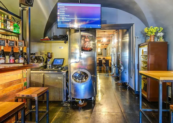 Pivovar Cerny Orel - & Restaurant ゲストハウス Kroměříž